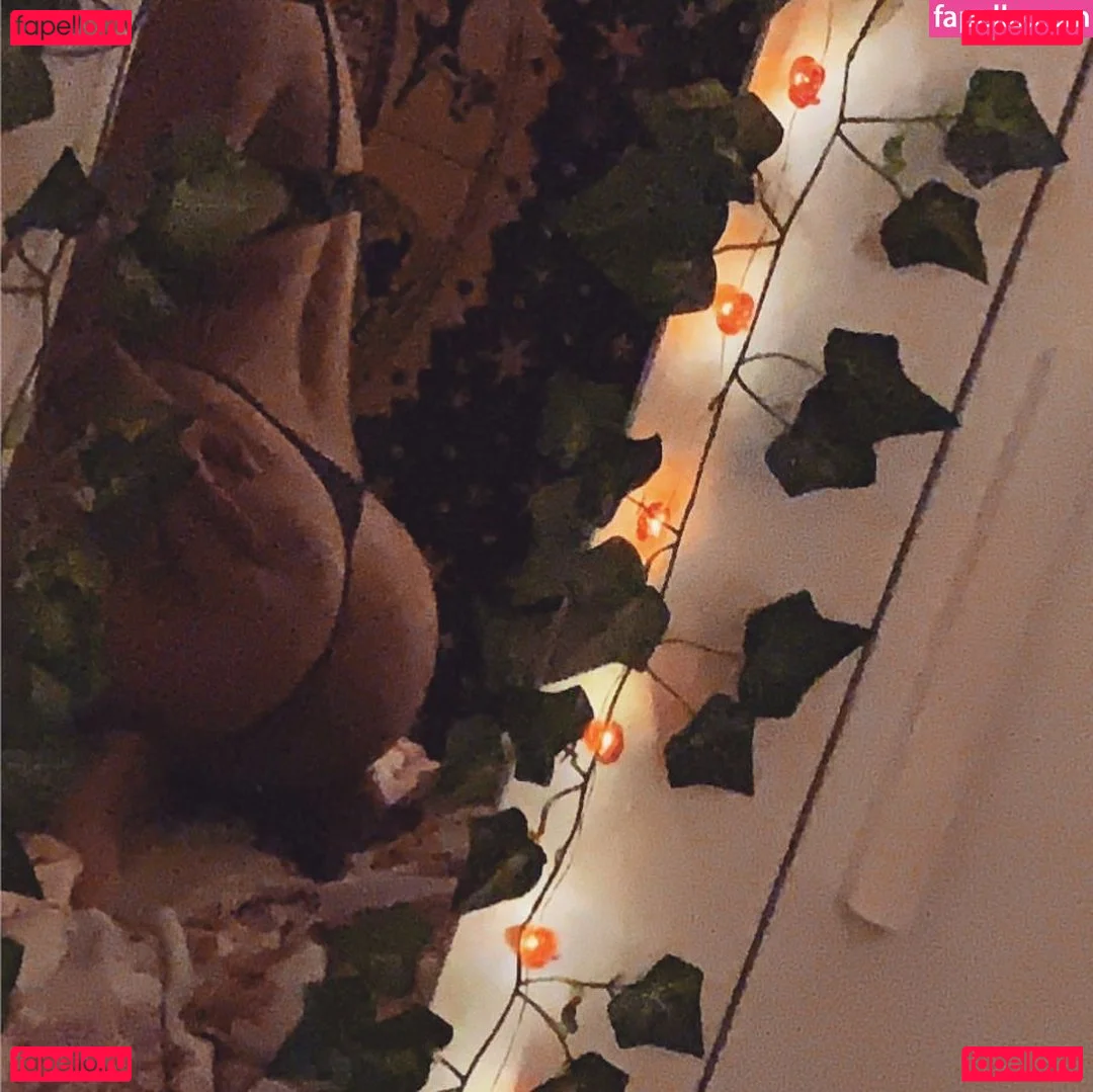 Eaethami Onlyfans Photo Gallery 