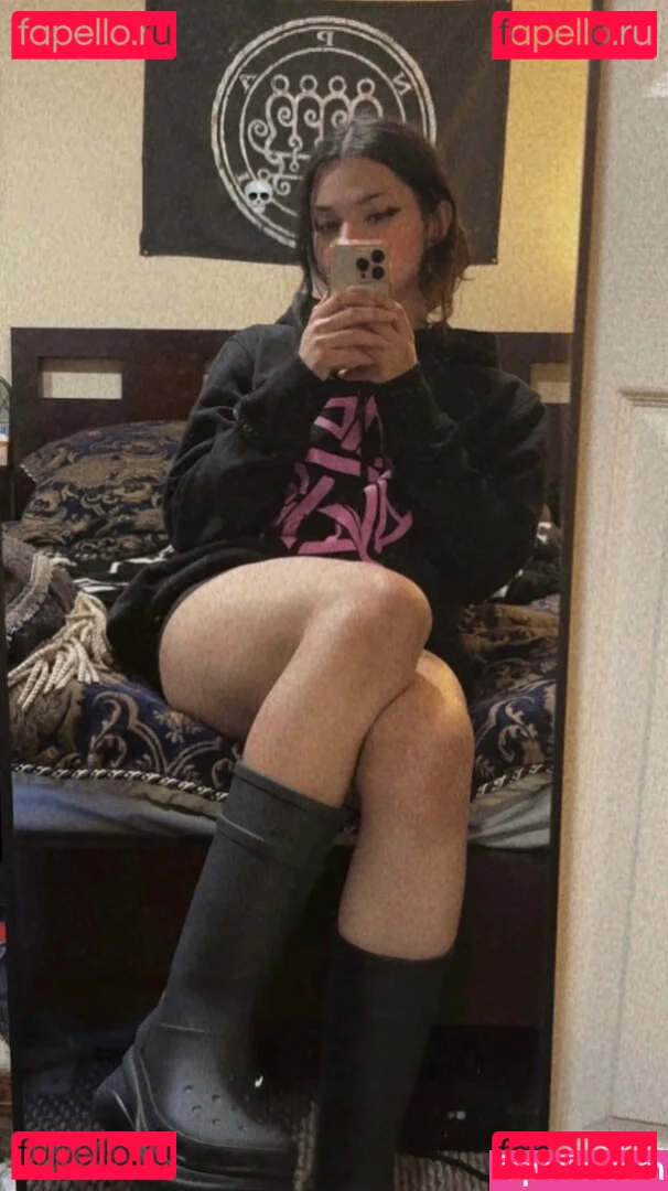 ComradeLilith Onlyfans Photo Gallery 