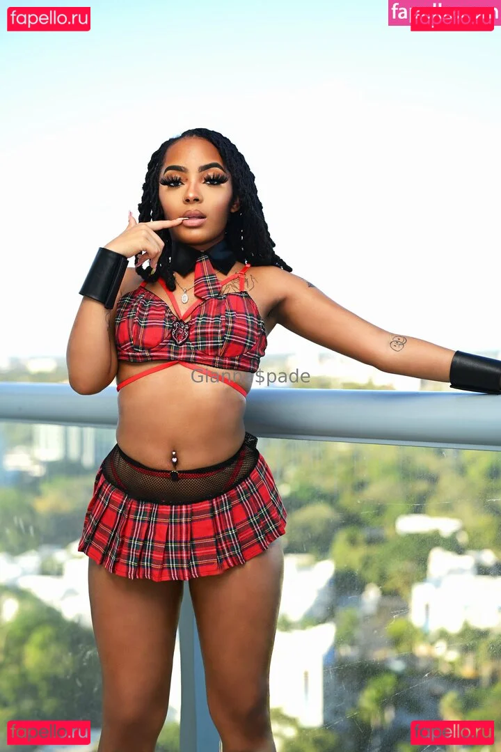 giannaspadeppv Onlyfans Photo Gallery 