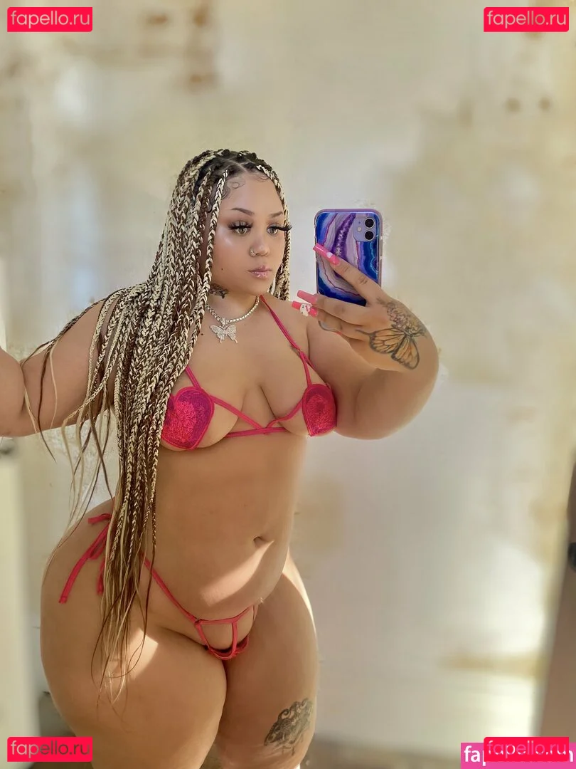 MamiTinkk Onlyfans Photo Gallery 