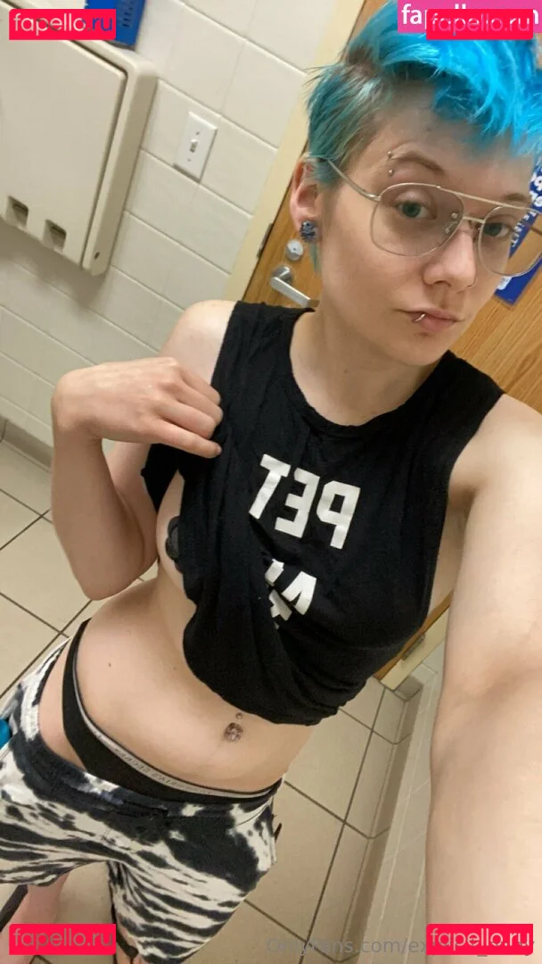 explicit_enby Onlyfans Photo Gallery 