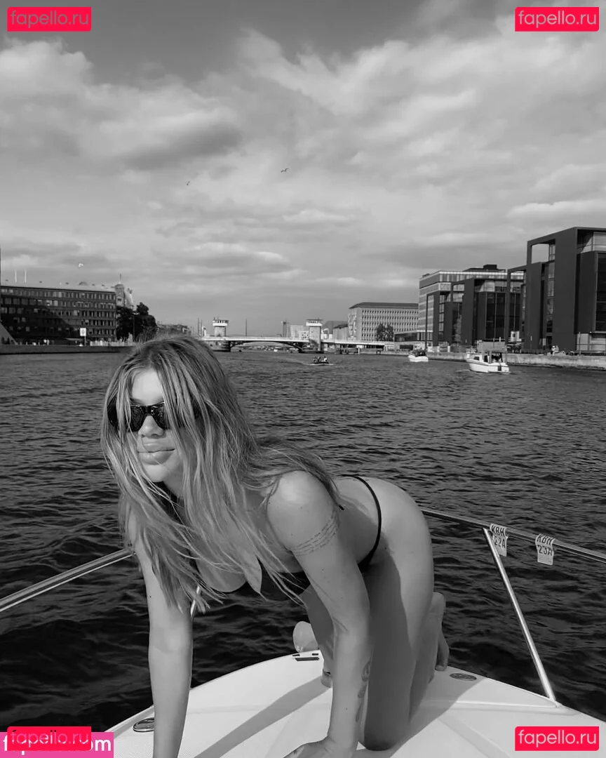 Linea Sindt Onlyfans Photo Gallery 