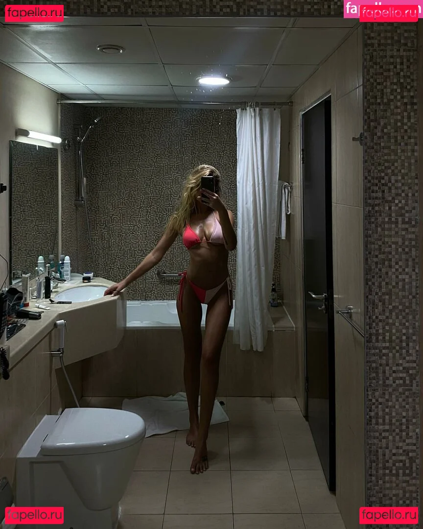 Linea Sindt Onlyfans Photo Gallery 