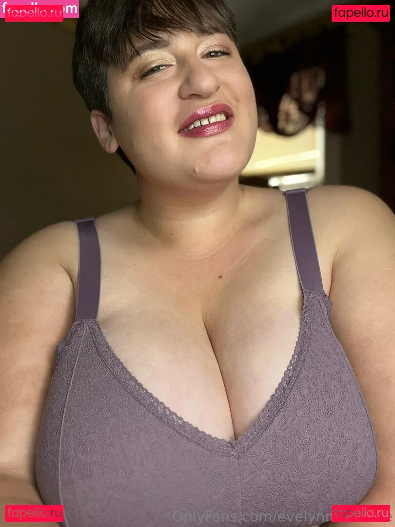 evelynmusefree Onlyfans Photo Gallery 