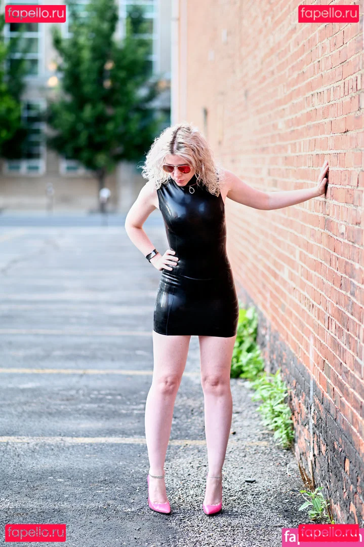 EngineeringInHeels Onlyfans Photo Gallery 