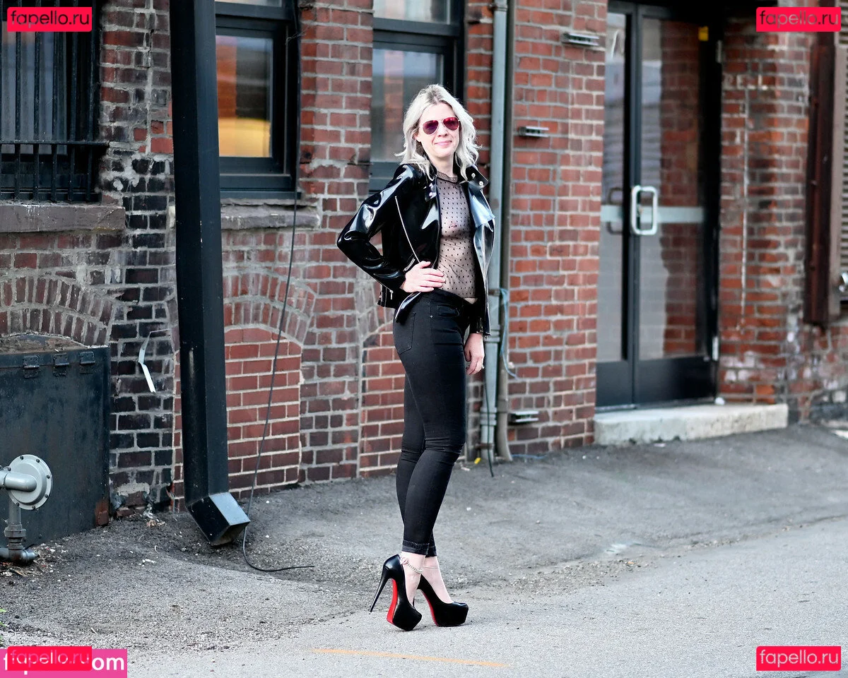 EngineeringInHeels Onlyfans Photo Gallery 