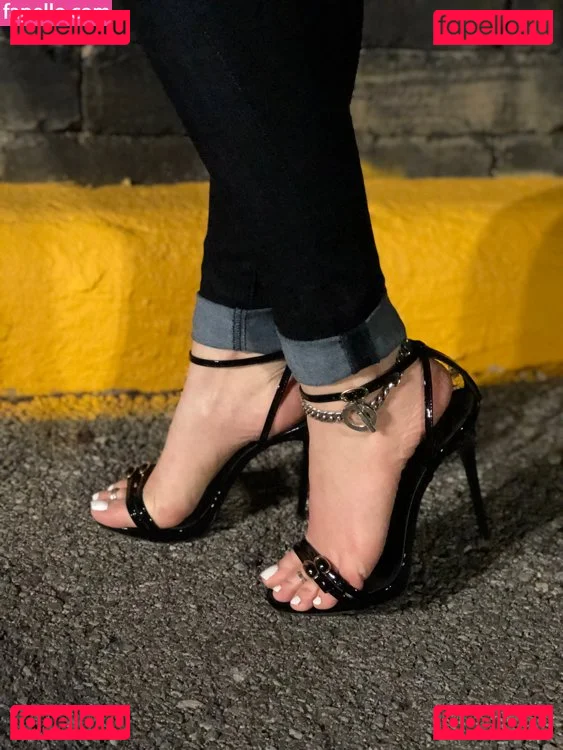 EngineeringInHeels Onlyfans Photo Gallery 