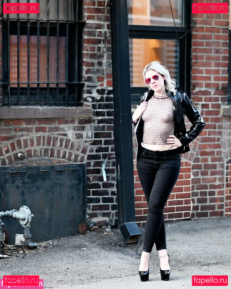 EngineeringInHeels Onlyfans Photo Gallery 