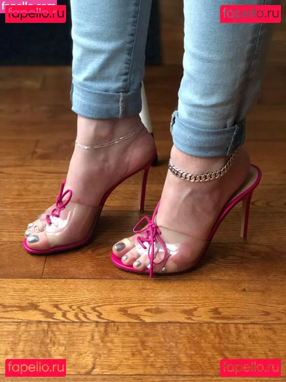 EngineeringInHeels Onlyfans Photo Gallery 