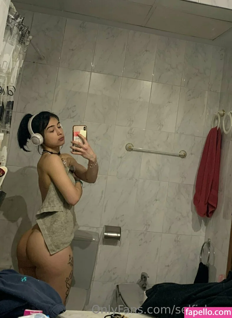 selfishara Onlyfans Photo Gallery 