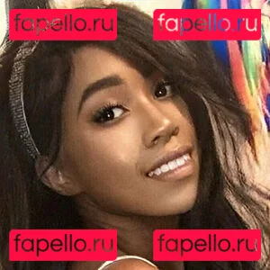 aprilraeee Onlyfans Photo Gallery 