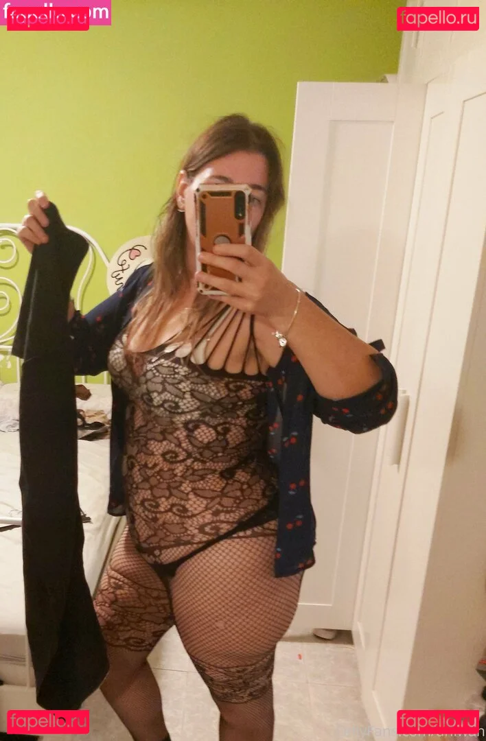 aniwan Onlyfans Photo Gallery 