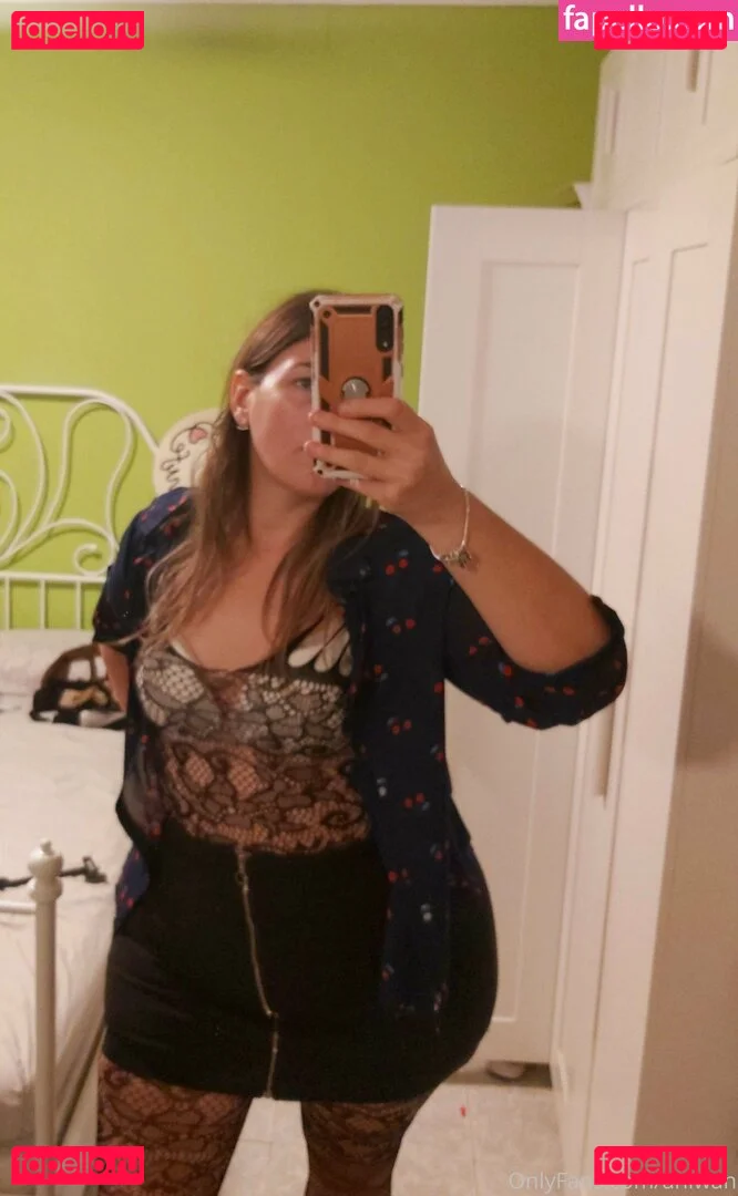 aniwan Onlyfans Photo Gallery 