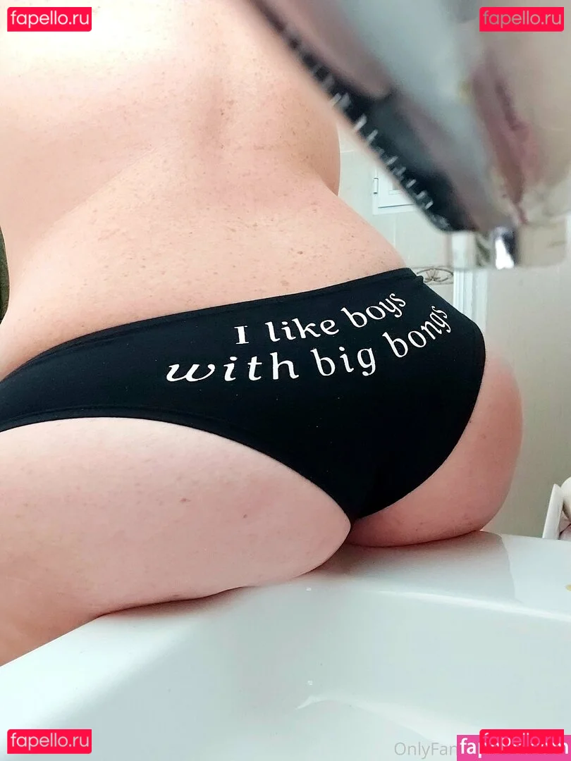 aniwan Onlyfans Photo Gallery 