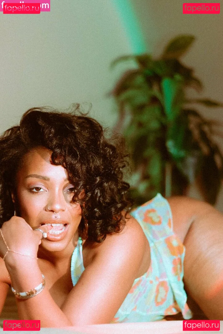 Anjuli Onlyfans Photo Gallery 