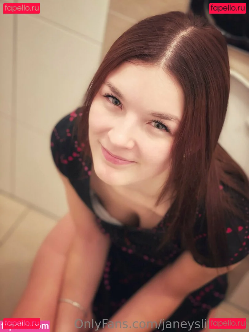 janeyslifepeek Onlyfans Photo Gallery 