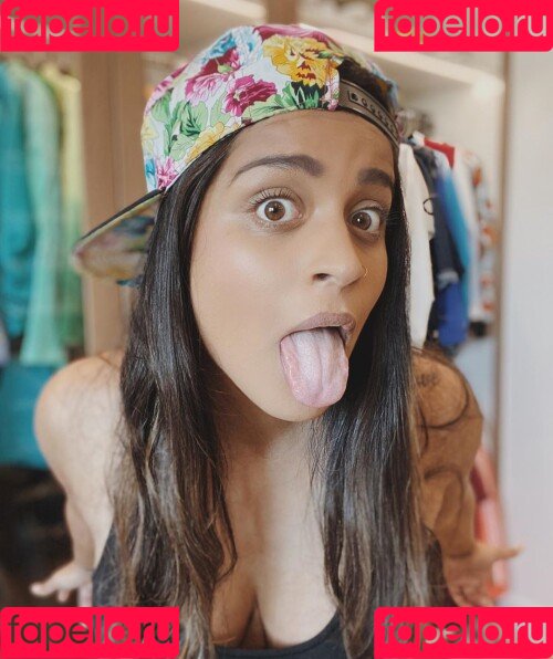 Lilly Singh Onlyfans Photo Gallery 