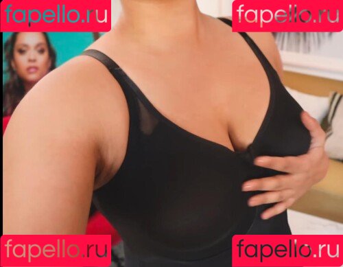 Lilly Singh Onlyfans Photo Gallery 