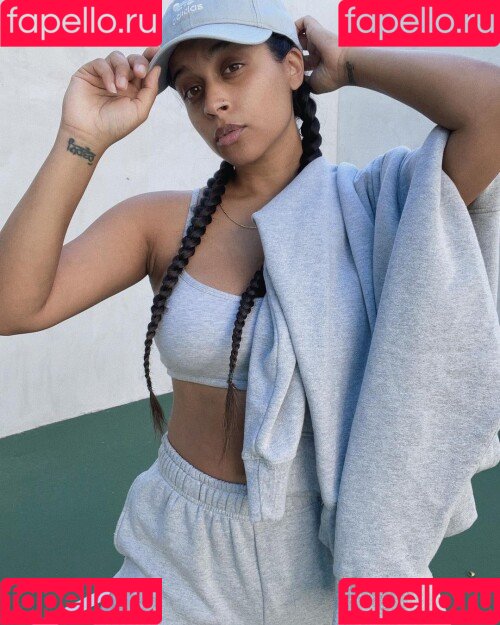 Lilly Singh Onlyfans Photo Gallery 