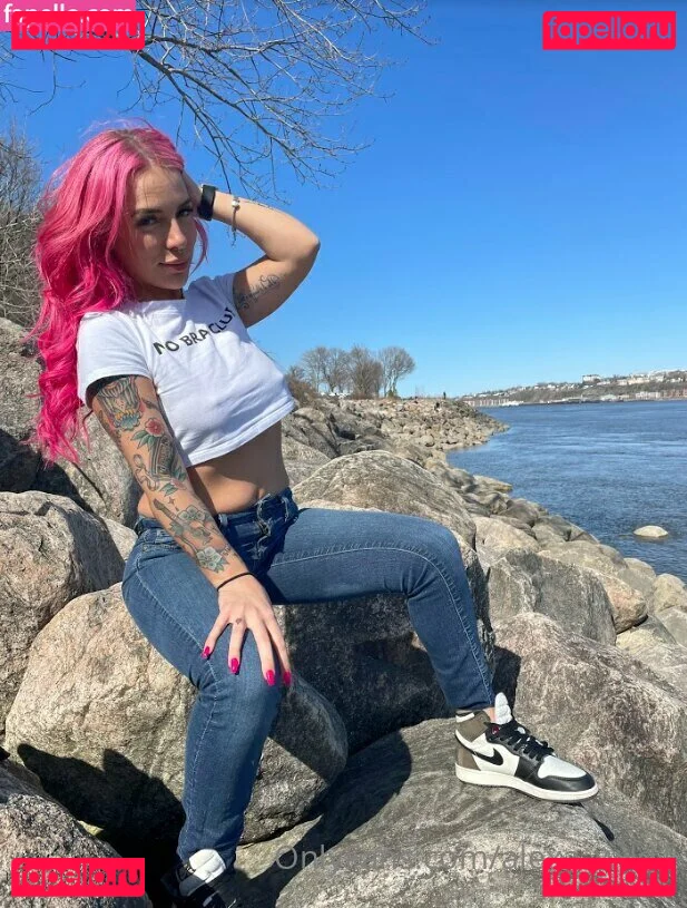 layrose1 Onlyfans Photo Gallery 