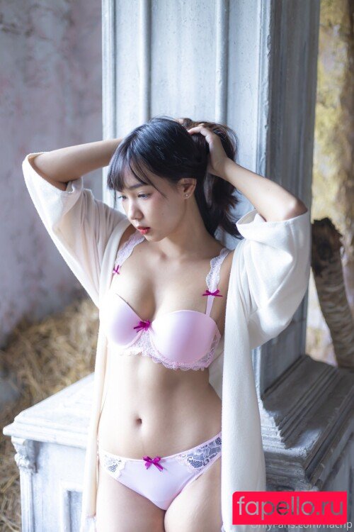 Nachpatcharawee Arjsalee Onlyfans Photo Gallery 