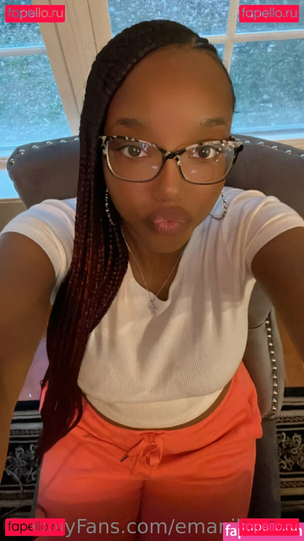 emanilennox Onlyfans Photo Gallery 