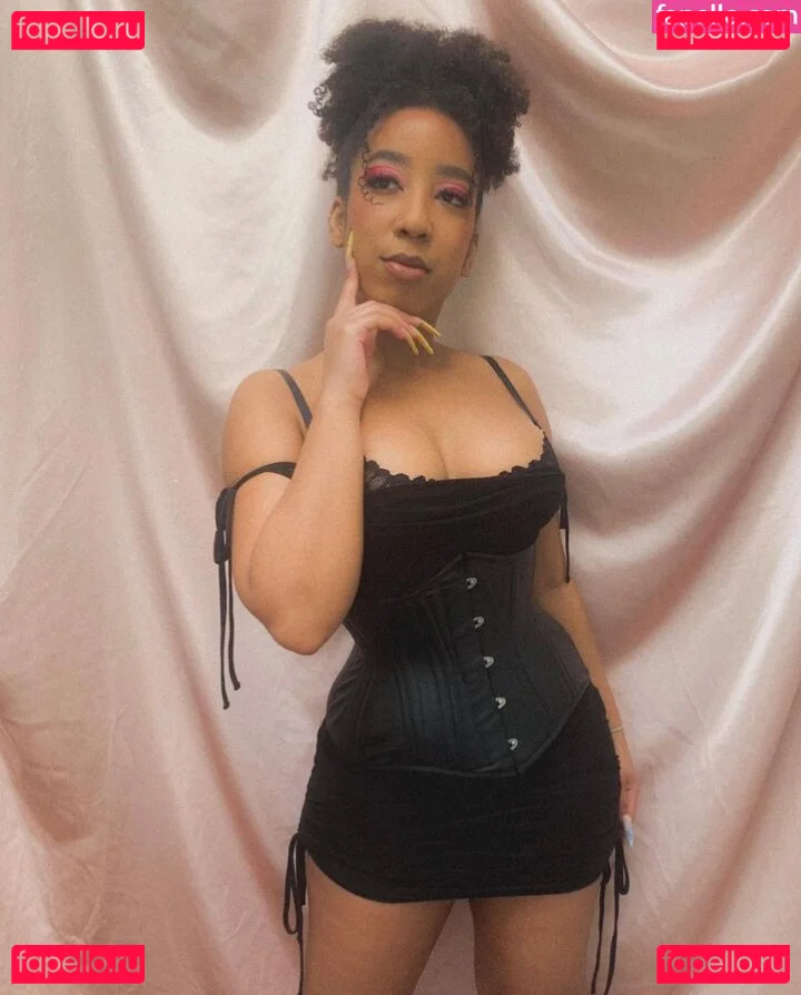 Rappers Daughters Onlyfans Photo Gallery 