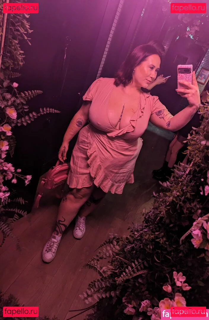 Daisy Gold Onlyfans Photo Gallery 