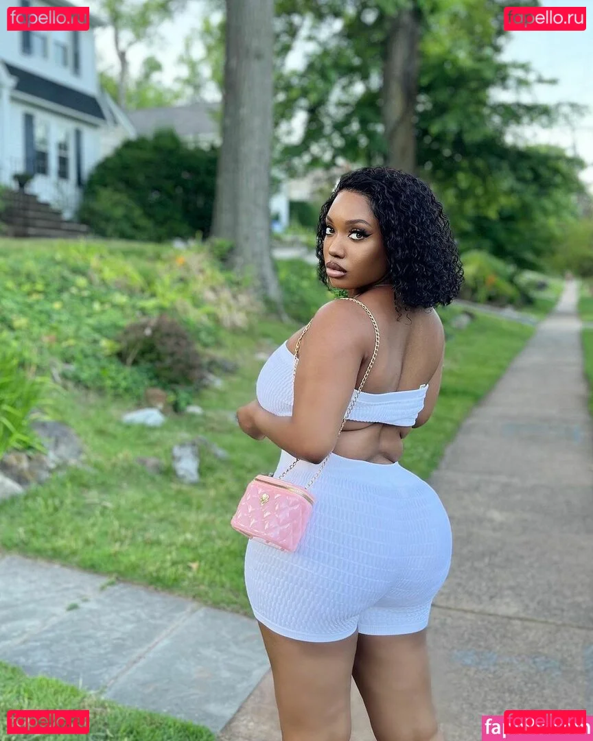 Chawanda Love Onlyfans Photo Gallery 