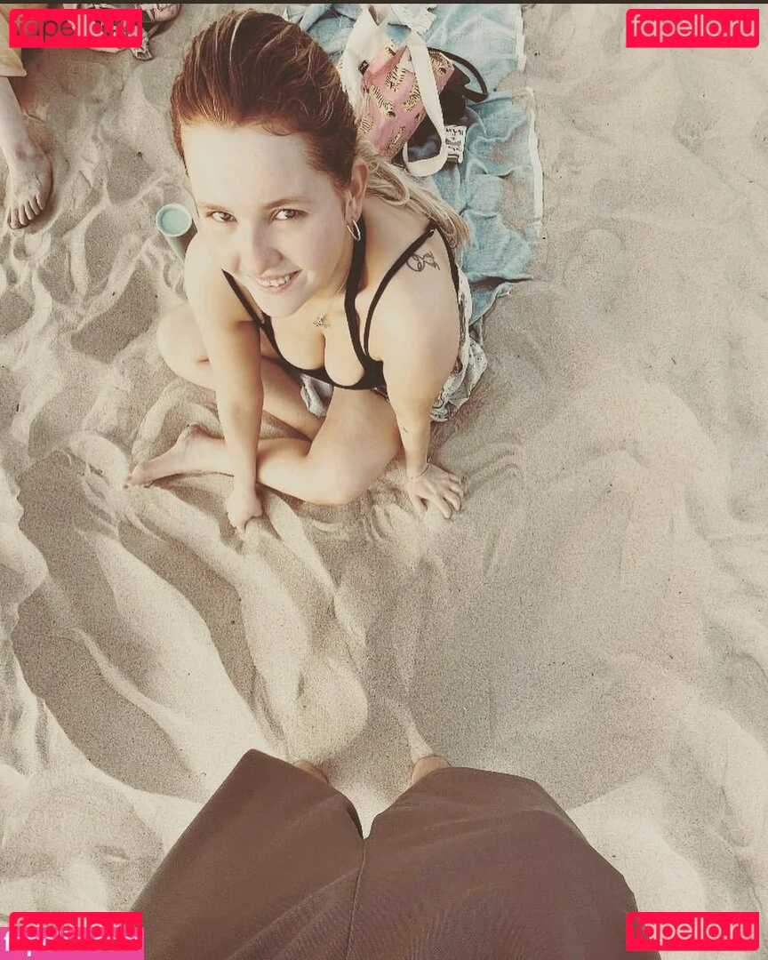 Abigail B Onlyfans Photo Gallery 