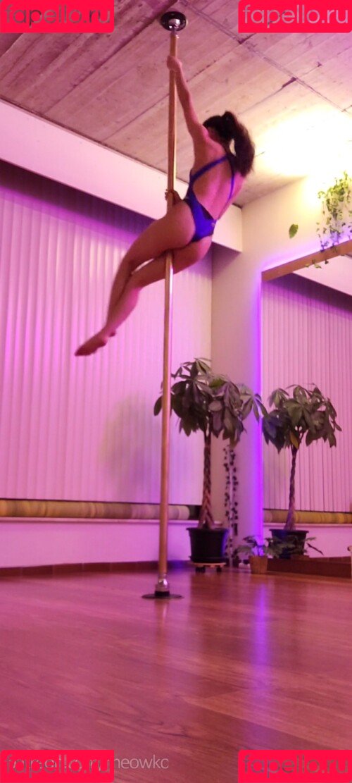 Meowko Meowkolol Onlyfans Photo Gallery 