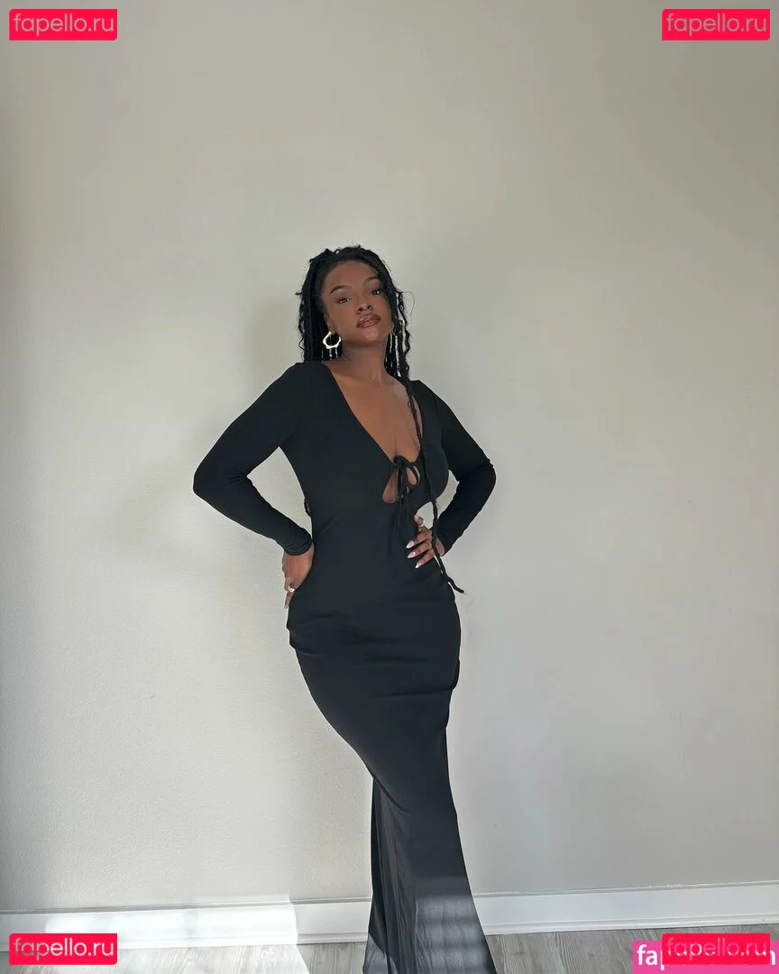 Savannah Perkins Onlyfans Photo Gallery 