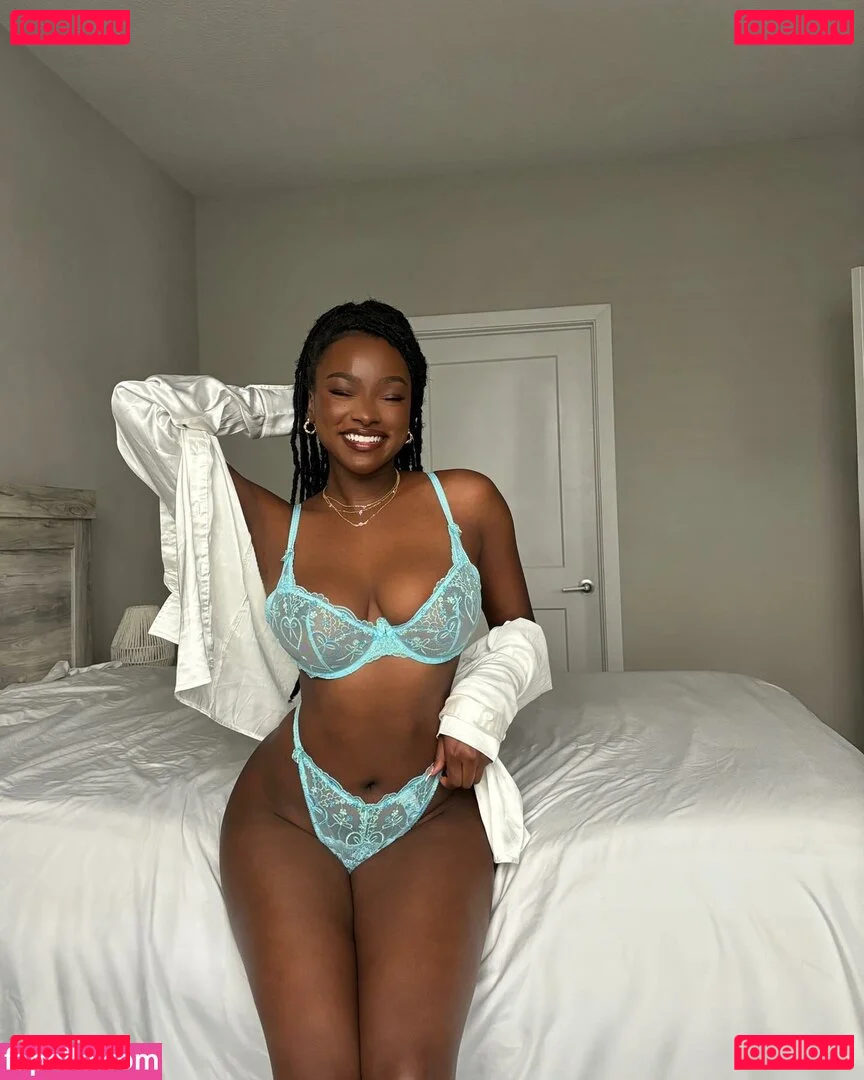 Savannah Perkins Onlyfans Photo Gallery 