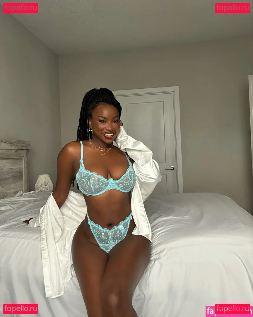 Savannah Perkins Onlyfans Photo Gallery 