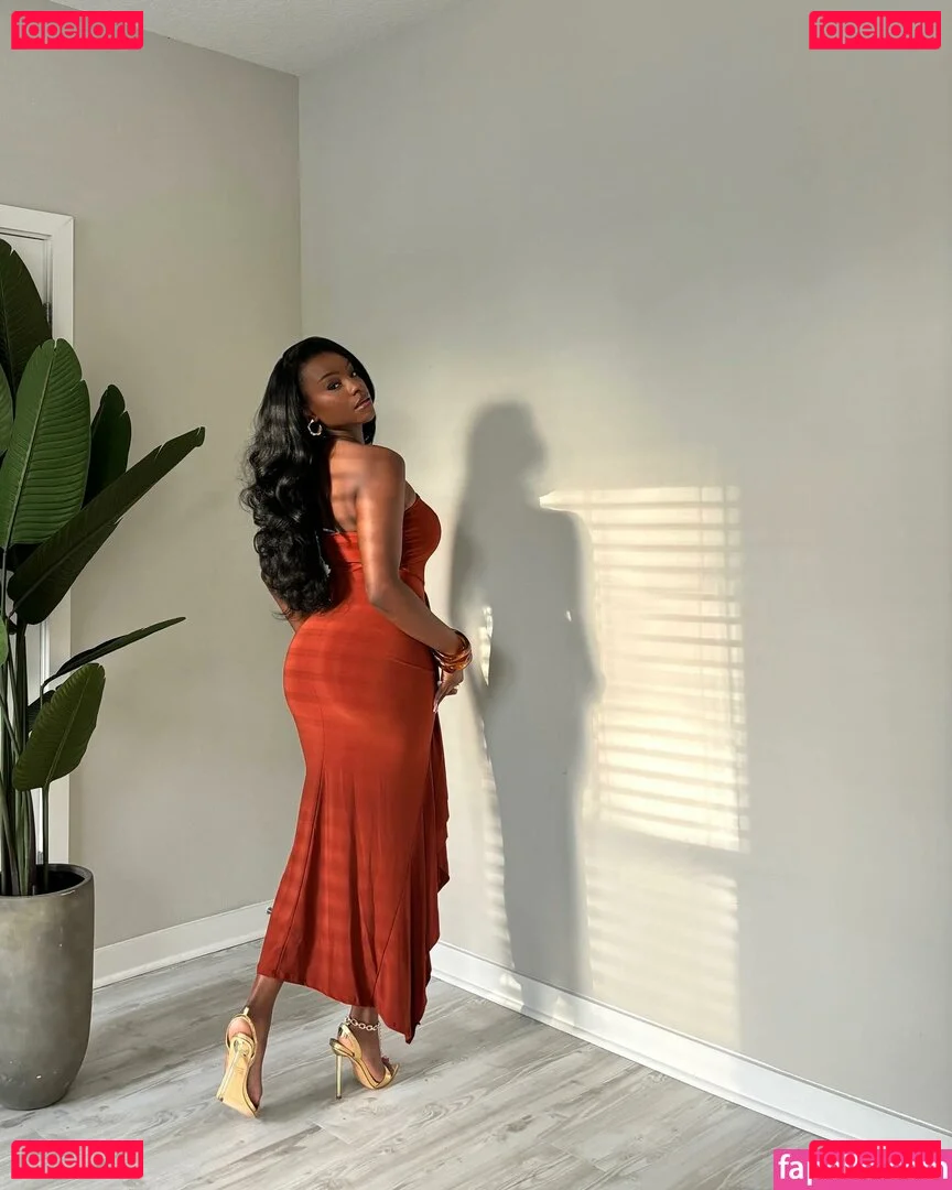 Savannah Perkins Onlyfans Photo Gallery 