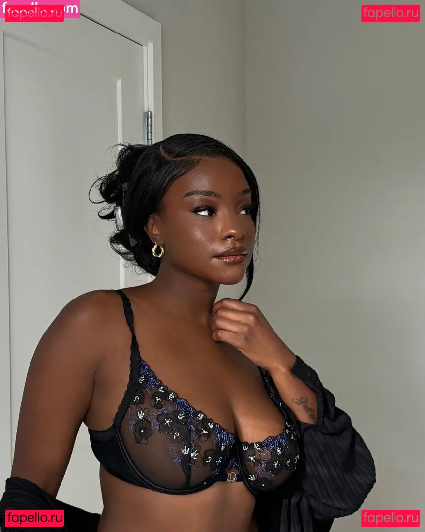 Savannah Perkins Onlyfans Photo Gallery 