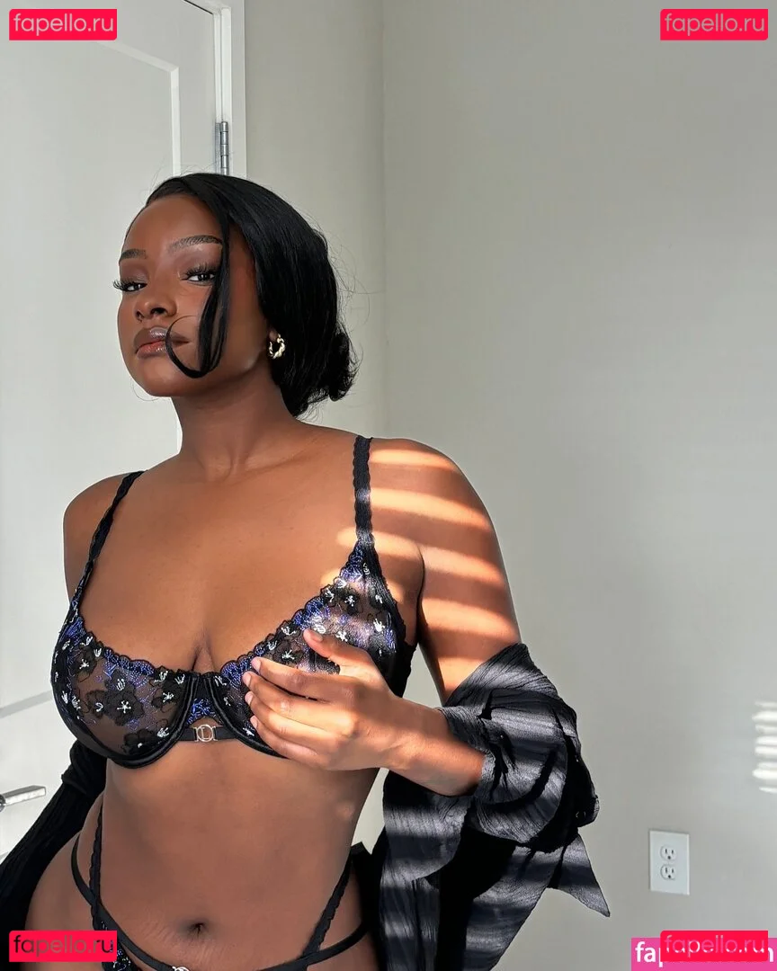 Savannah Perkins Onlyfans Photo Gallery 