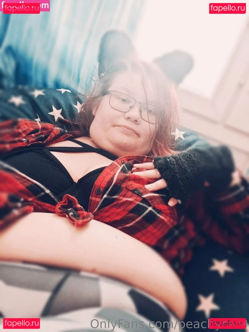 peachycat8 Onlyfans Photo Gallery 