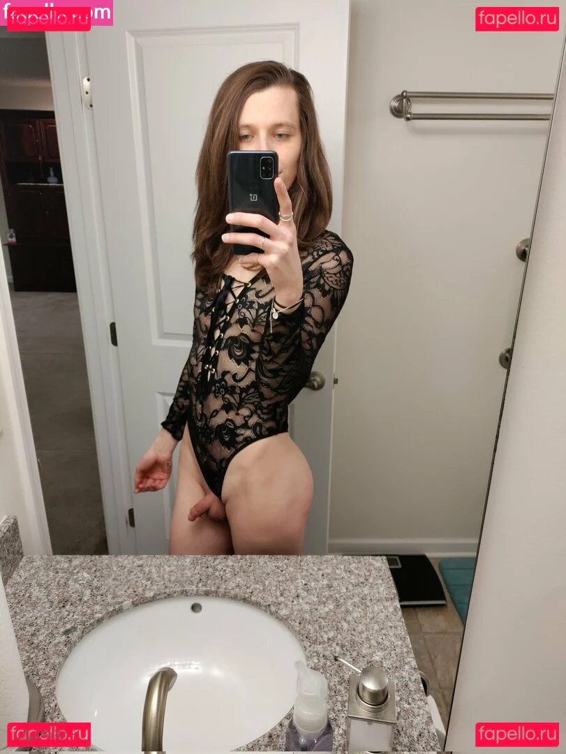 transuvius Onlyfans Photo Gallery 