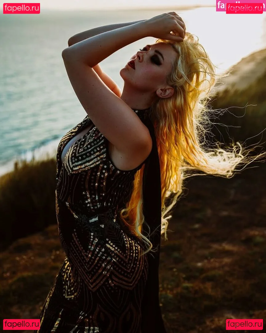 Amber Farndon Onlyfans Photo Gallery 