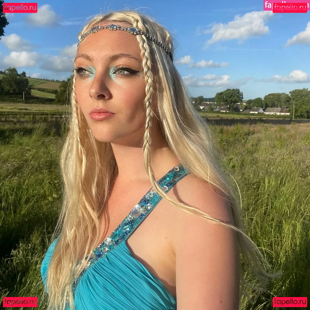 Amber Farndon Onlyfans Photo Gallery 