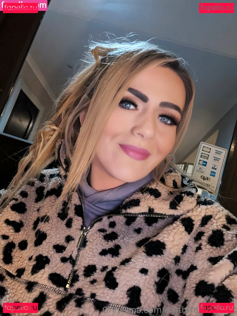 Session Moth Martina Onlyfans Photo Gallery 