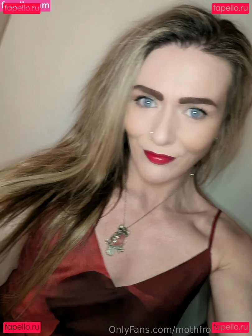 Session Moth Martina Onlyfans Photo Gallery 