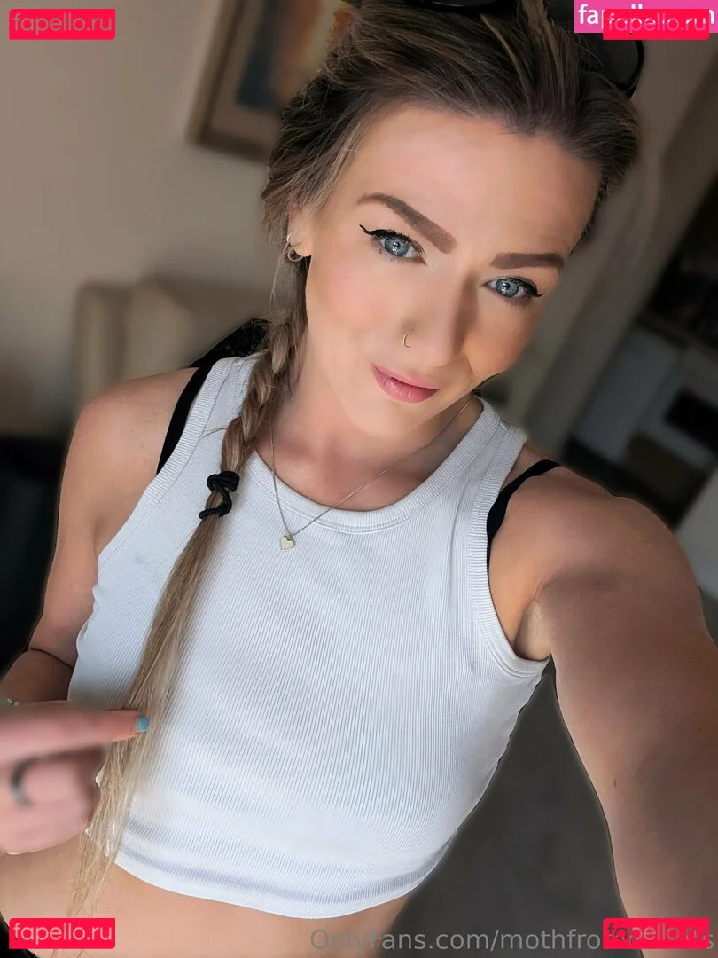 Session Moth Martina Onlyfans Photo Gallery 