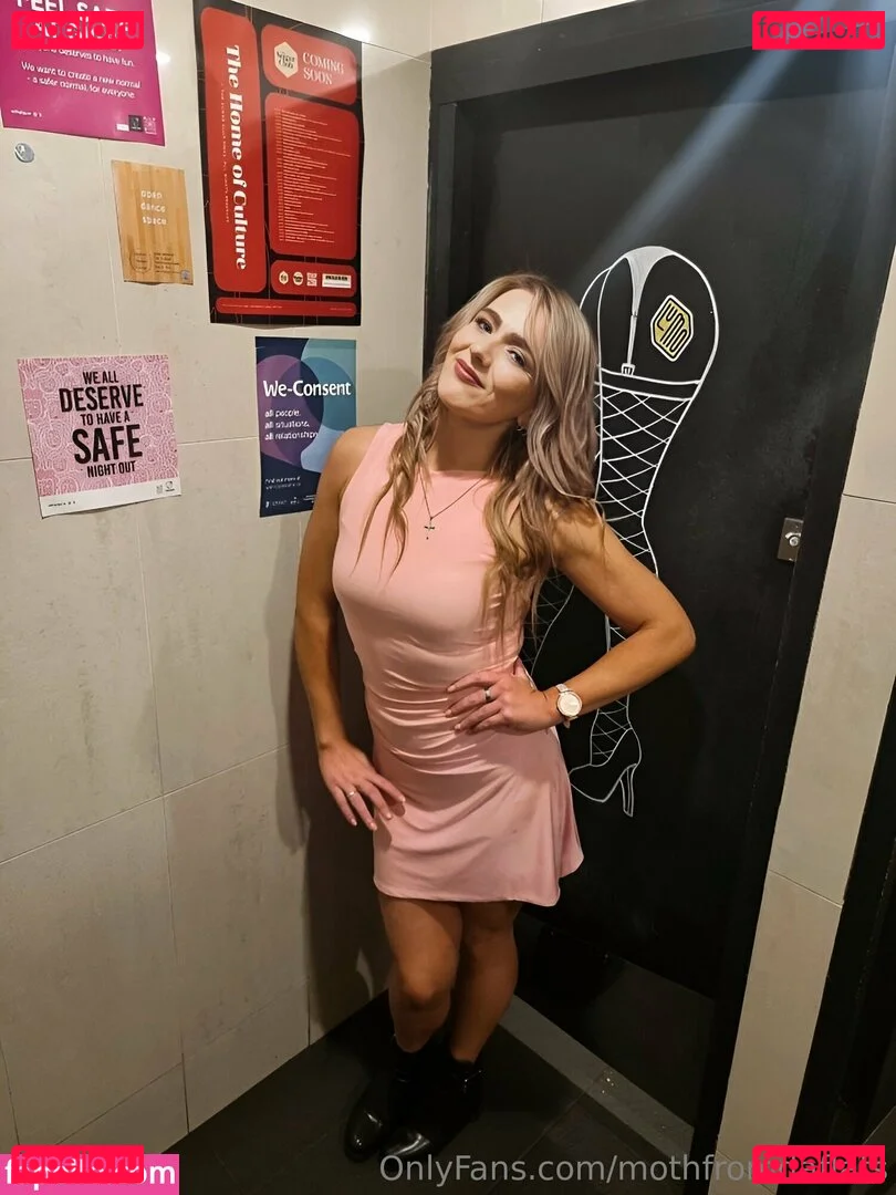 Session Moth Martina Onlyfans Photo Gallery 