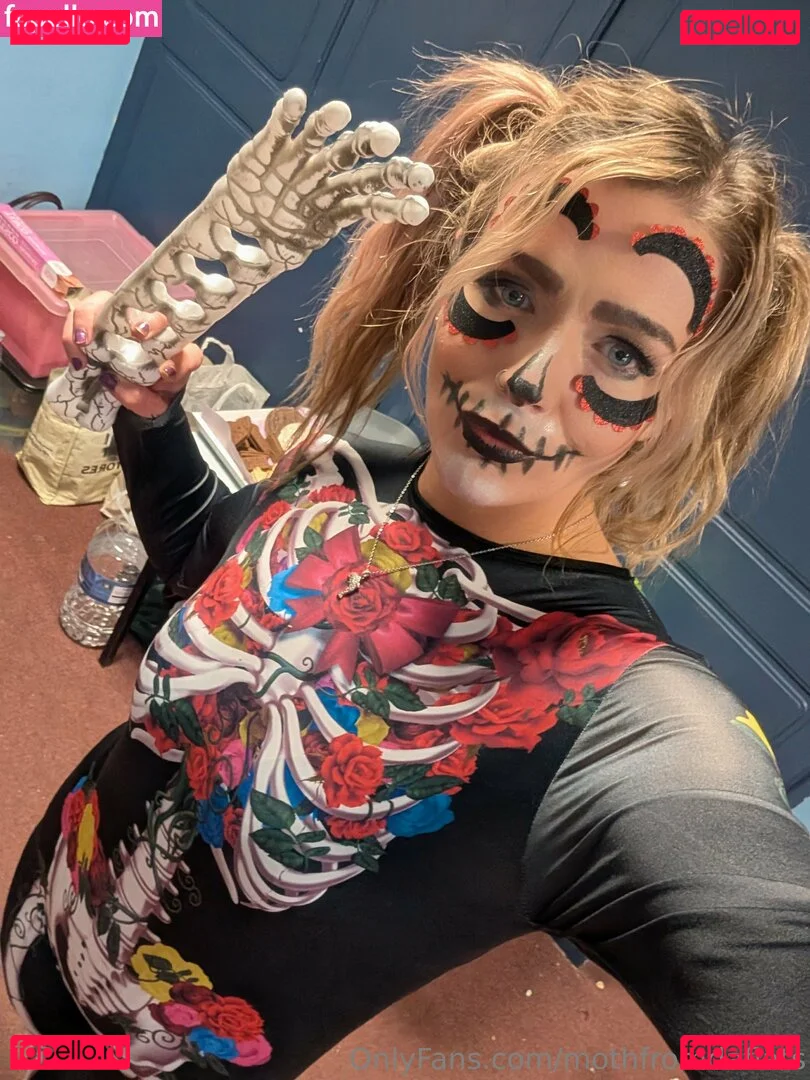 Session Moth Martina Onlyfans Photo Gallery 