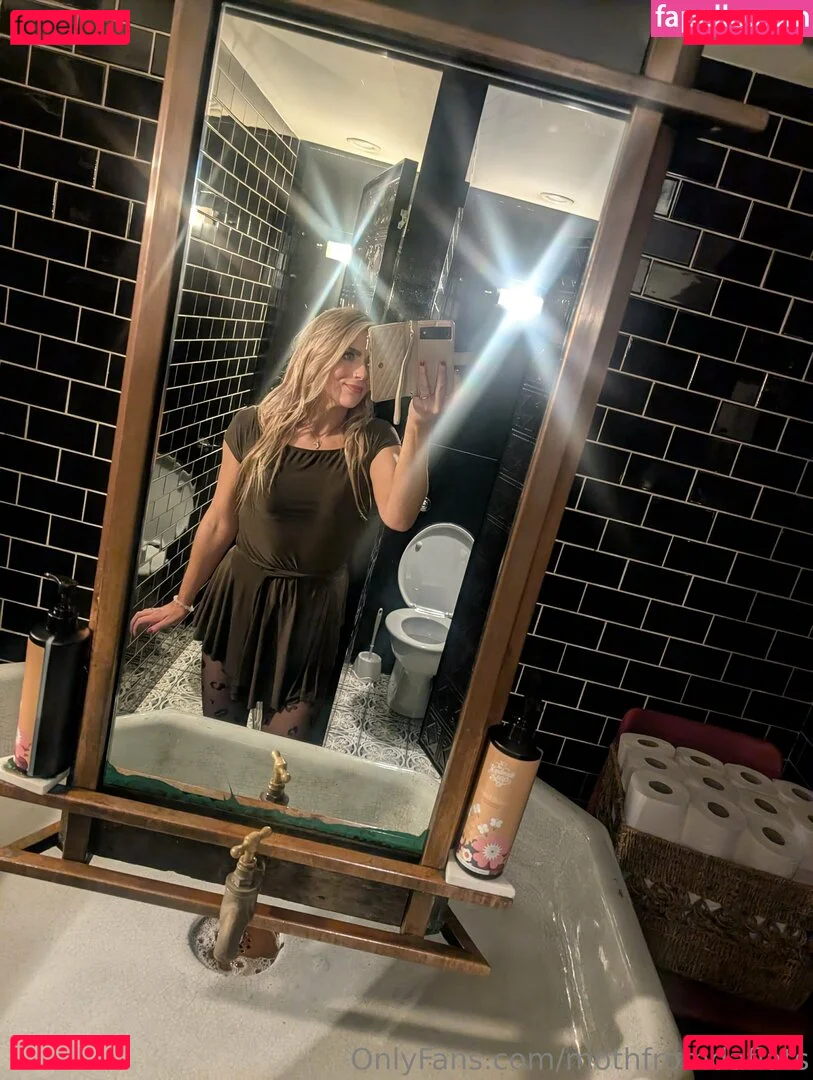 Session Moth Martina Onlyfans Photo Gallery 