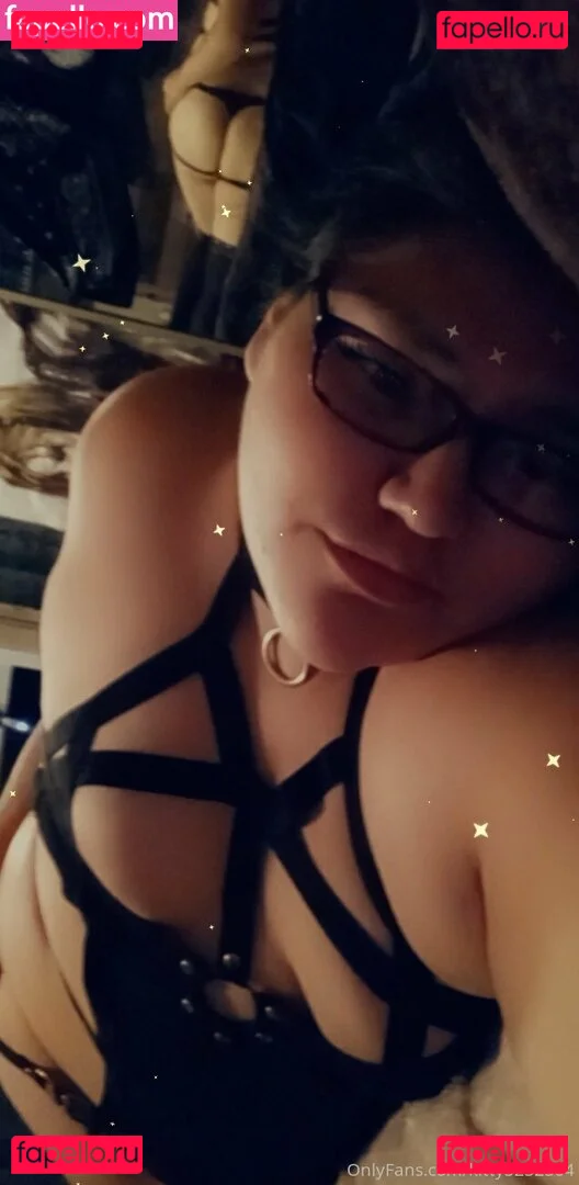 kitty3232564 Onlyfans Photo Gallery 