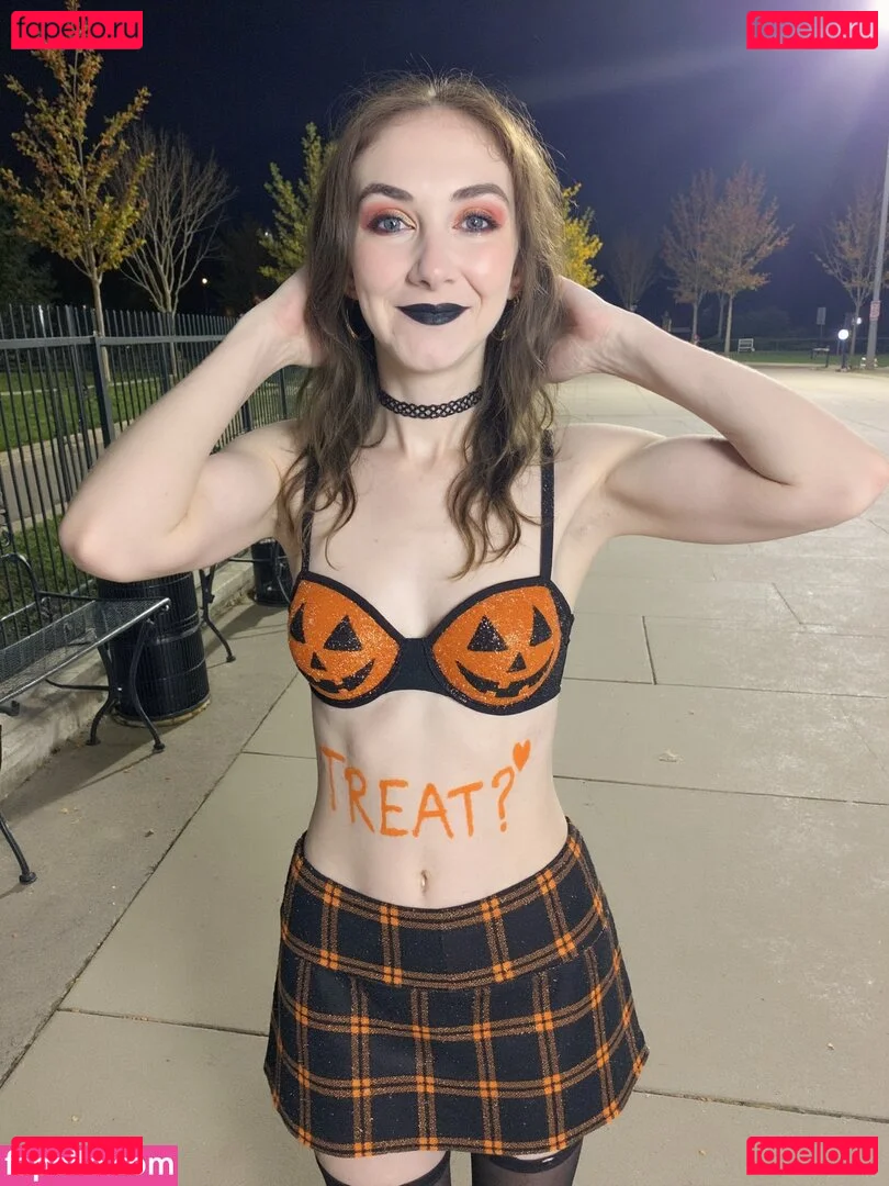 Some ASMRtist Onlyfans Photo Gallery 