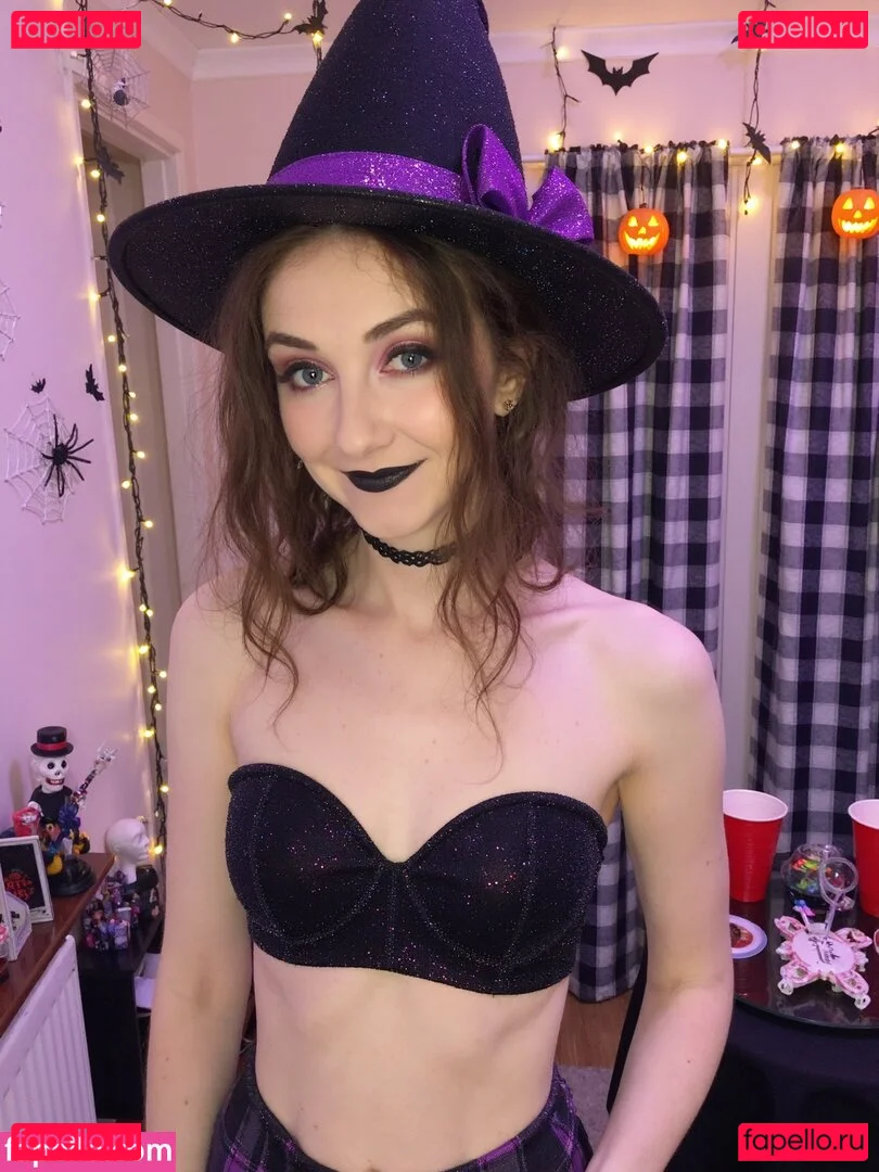 Some ASMRtist Onlyfans Photo Gallery 